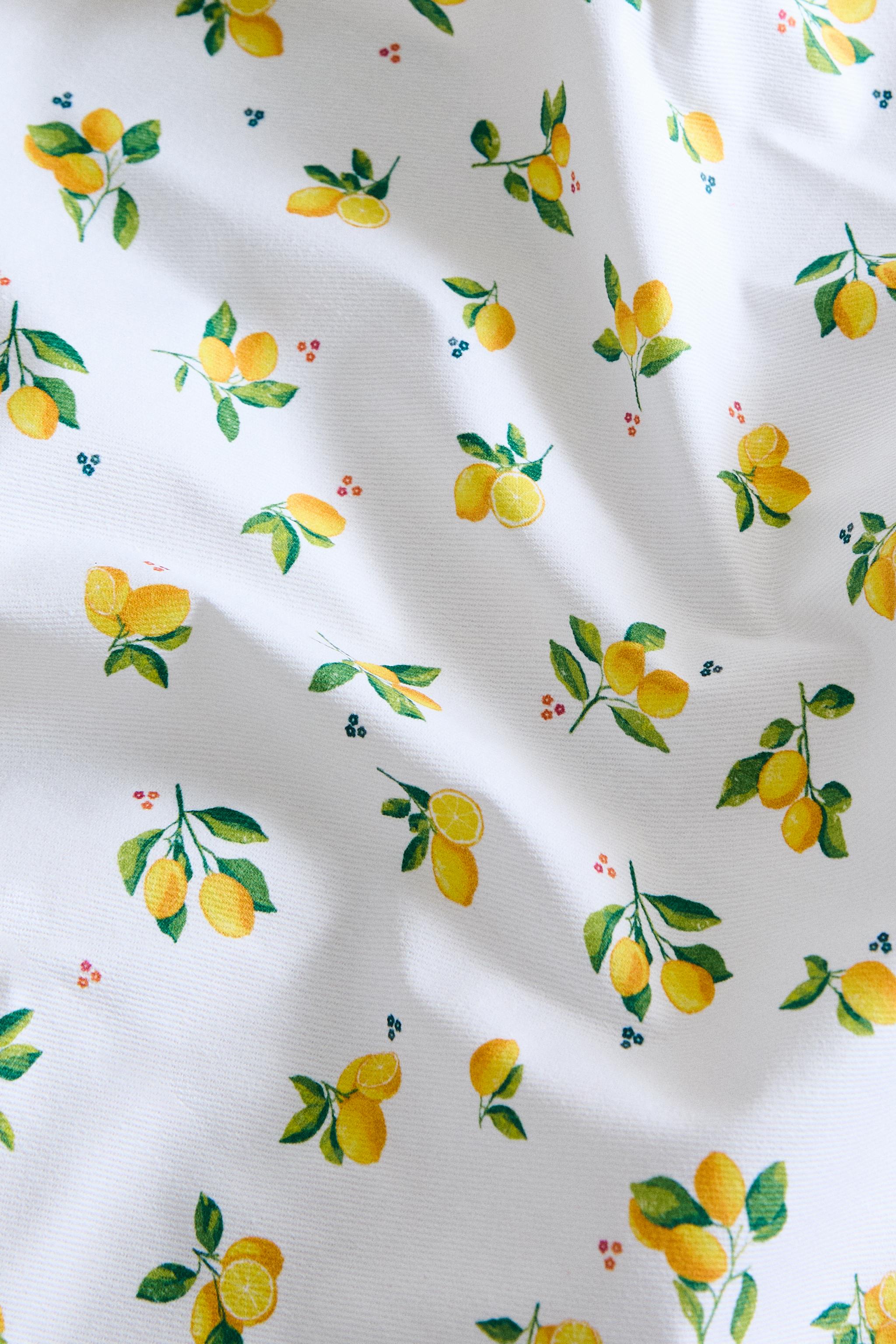 RESIN-COATED COTTON TABLECLOTH WITH LEMONS
